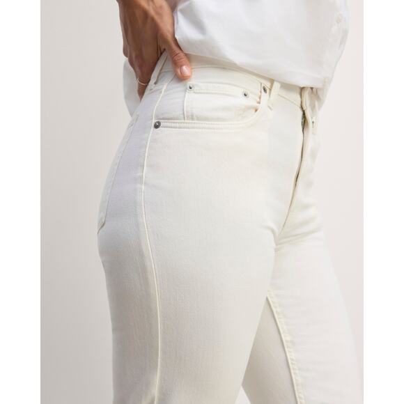 Everlane The Super-Soft Relaxed Jean in Bone 26 - Picture 4 of 8